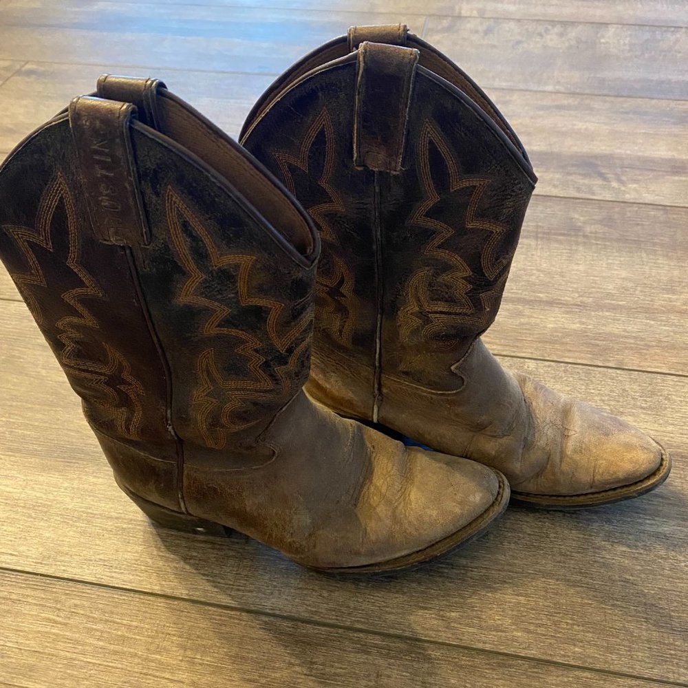 Boys Justin Cowboy 🤠 Boots